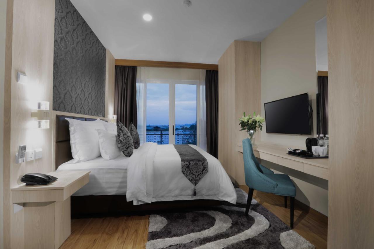 Aston Batam Hotel & Residence Nagoya Dış mekan fotoğraf
