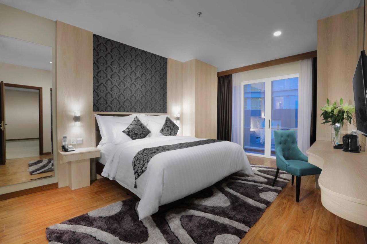 Aston Batam Hotel & Residence Nagoya Dış mekan fotoğraf